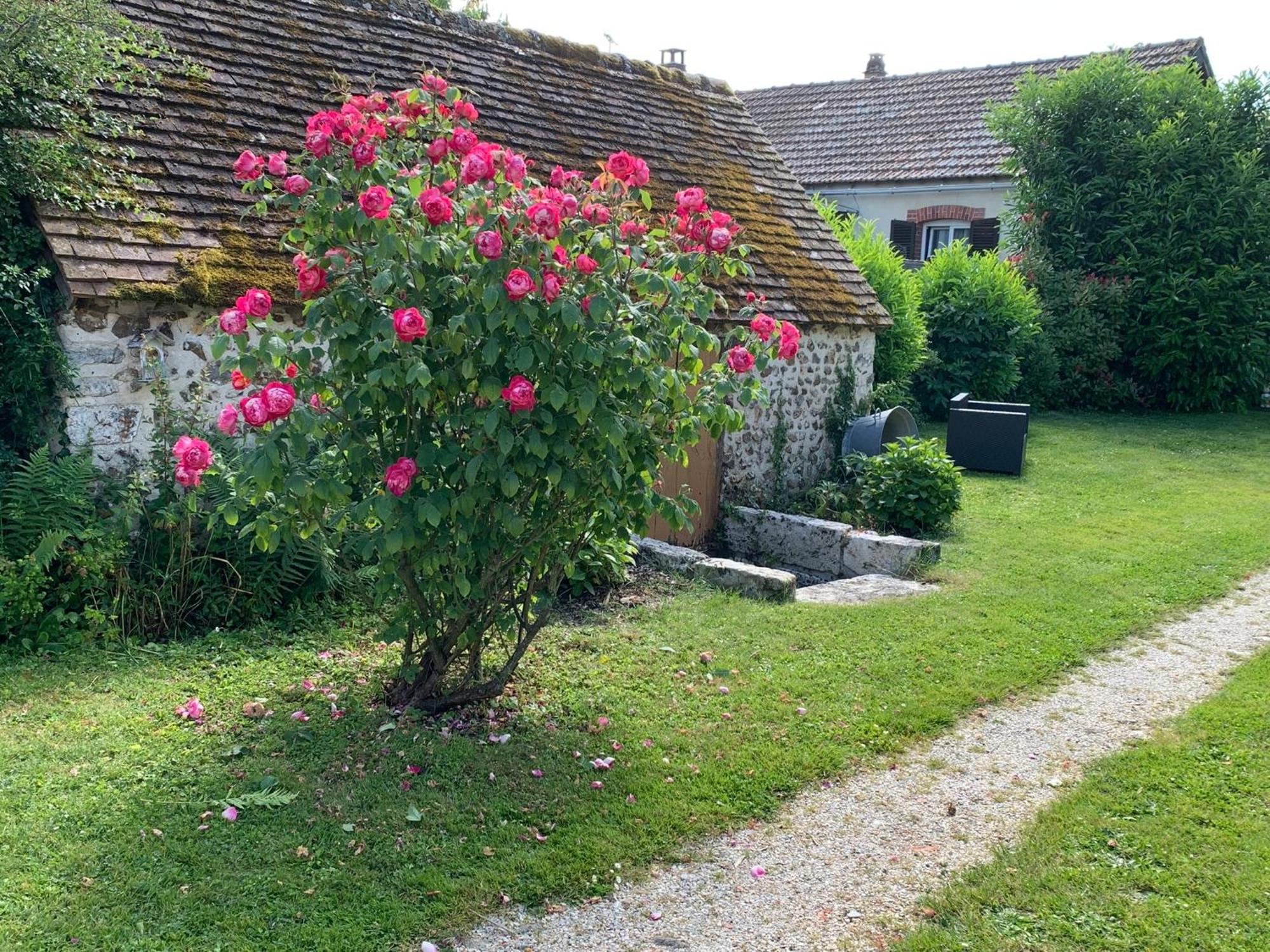 La Meuniere Villa Jouy  Exterior photo